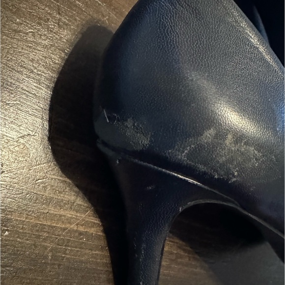 Nine West Navy Blue Heels - Picture 2 of 4